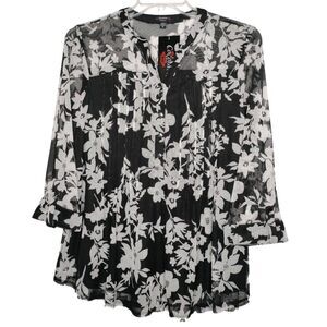 NWT Cocomo Plus Size 1X Black & White Floral Print Pintuck 3/4 Sleeve Blouse Top